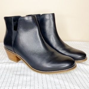 {Cole Haan} chic leather ankle boots